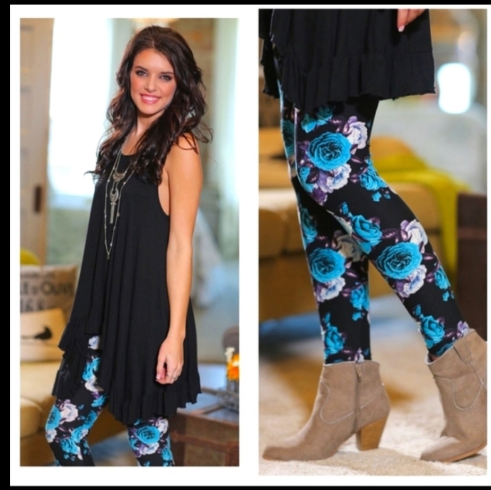 NWT Infinity Raine Floral Leggings Black Blue Roses One Size 2-12